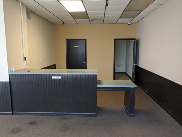 FREESTANDING OFFICE/RETAIL FOR SALE: 929 E Main St, Danville, IL 61832